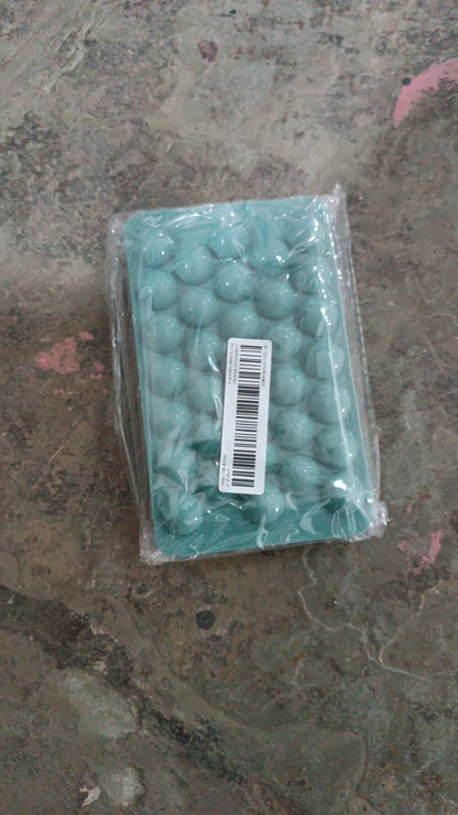 Plastic Round Reusable Ice Cube Ice Ball Mold / Lolli Candy Maker 33 Moulds (16.5×10 Cm / 1 Pc)